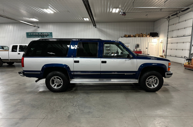 1996-chevrolet-suburban-for-sale-mi-10