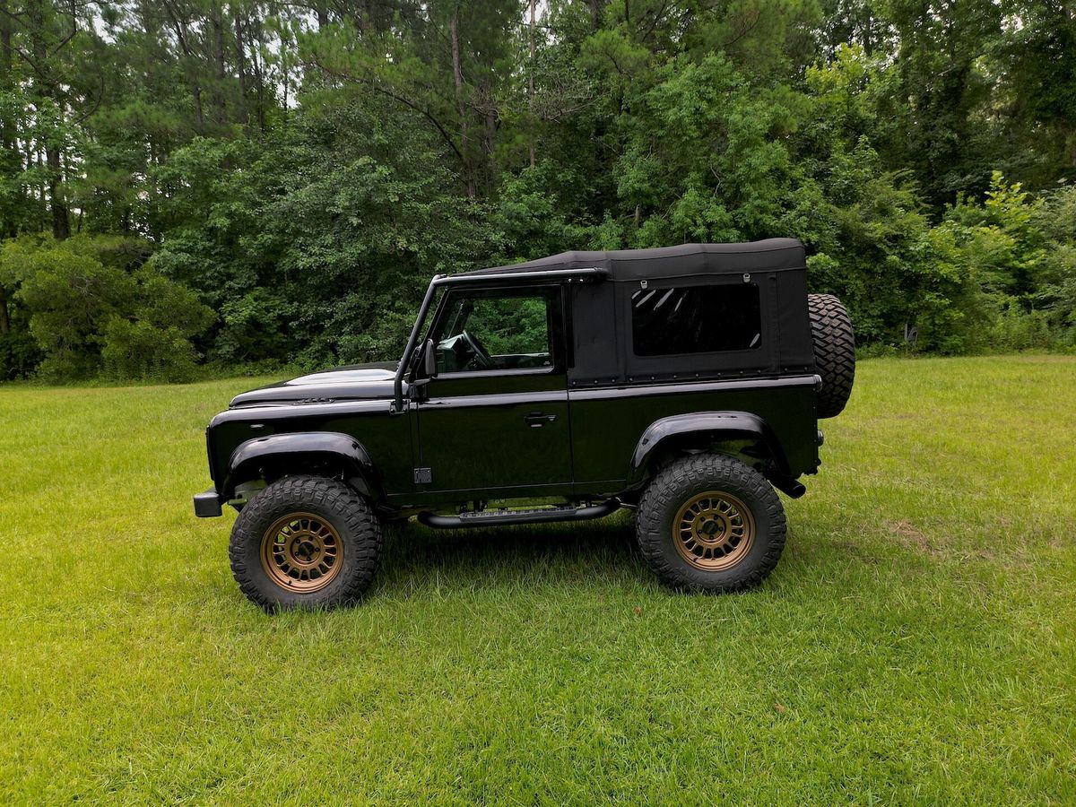 1997-land-rover-defender-90-for-sale-02