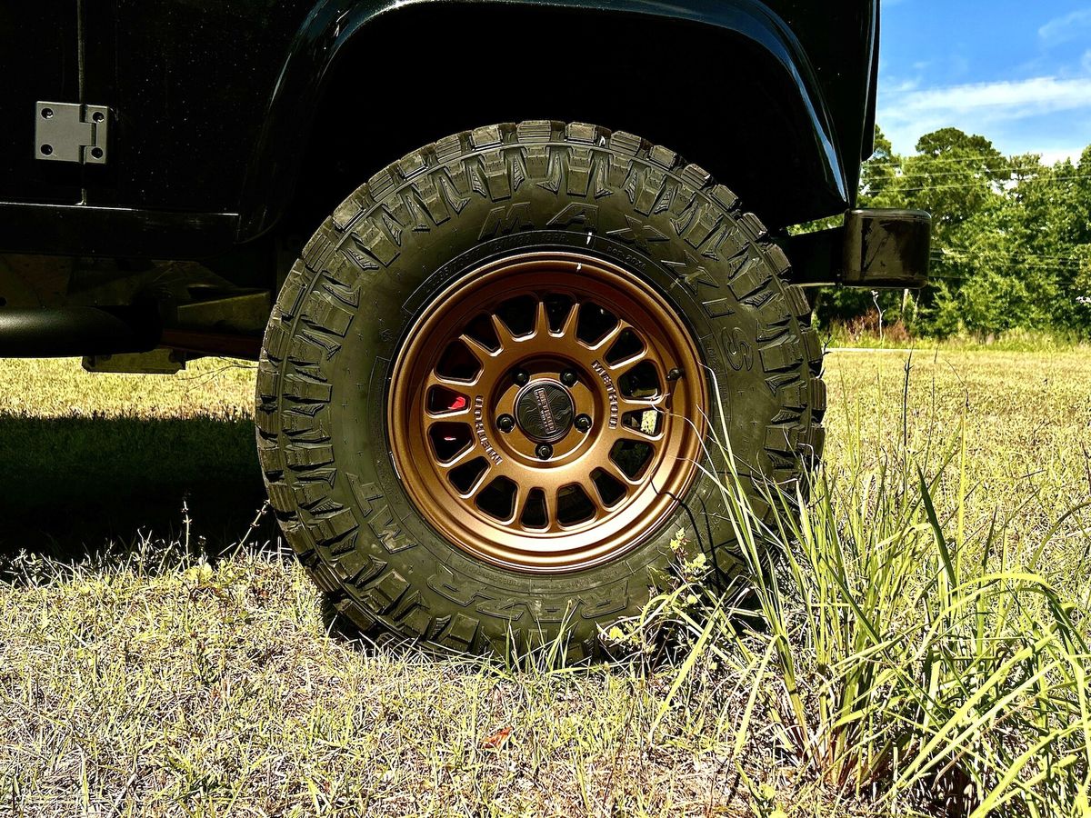 1997-land-rover-defender-90-for-sale-08