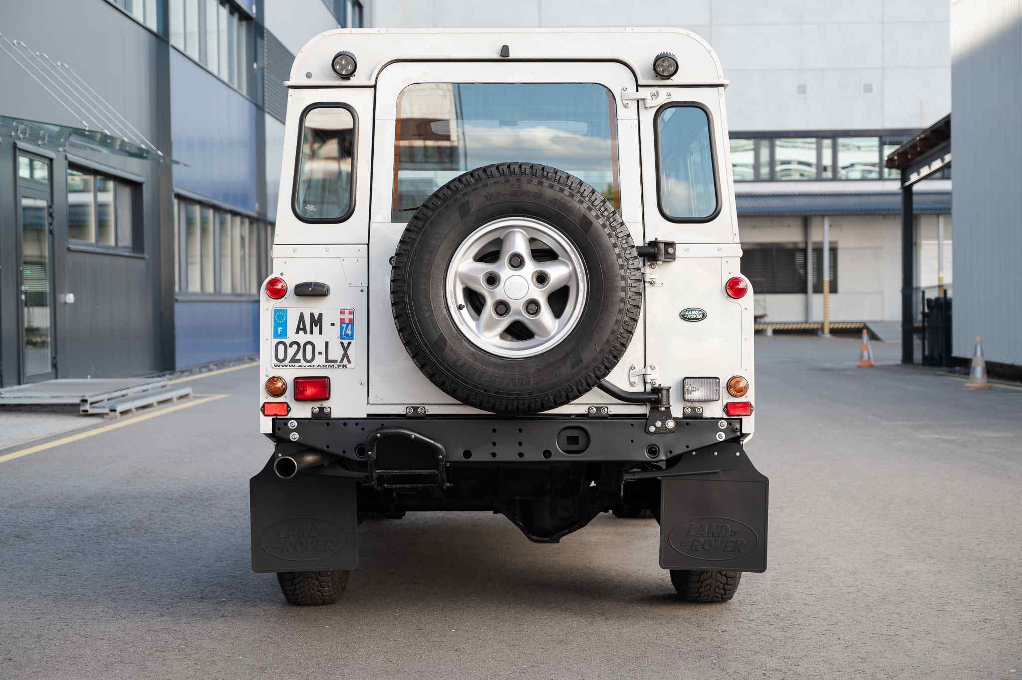 1999-land-rover-defender-110-td5-county-04 (1)