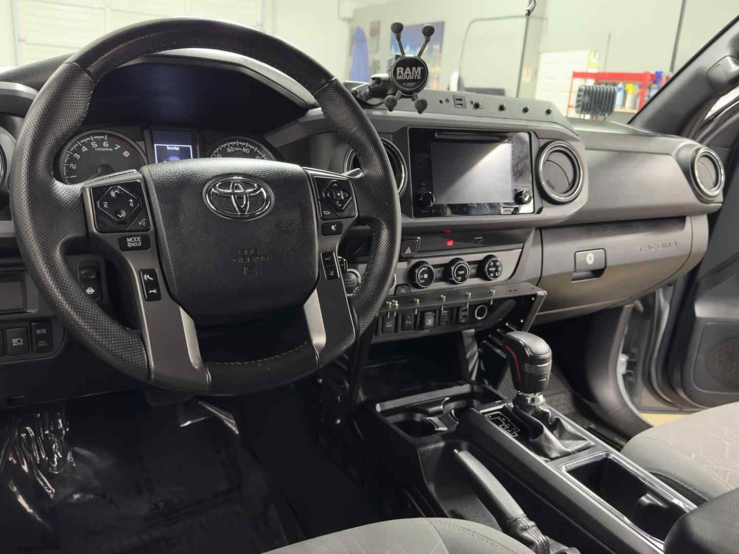 2018-toyota-tacoma-trd-off-road-for-sale-25