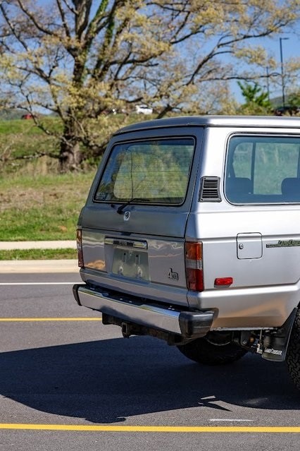 toyota-land-cruiser-fj60-for-sale-09