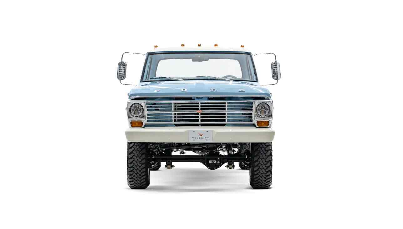 velocity-1968-wind-blue-ford-f250-for-sale-02