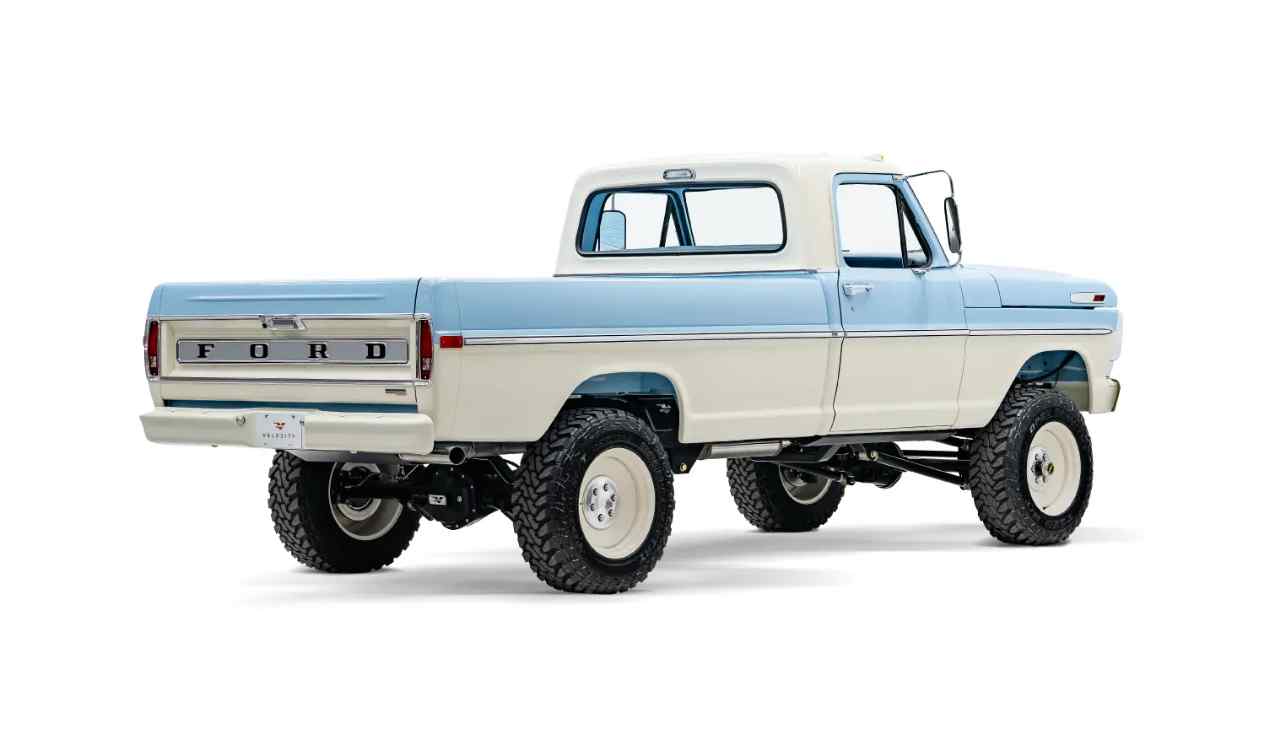 velocity-1968-wind-blue-ford-f250-for-sale-06