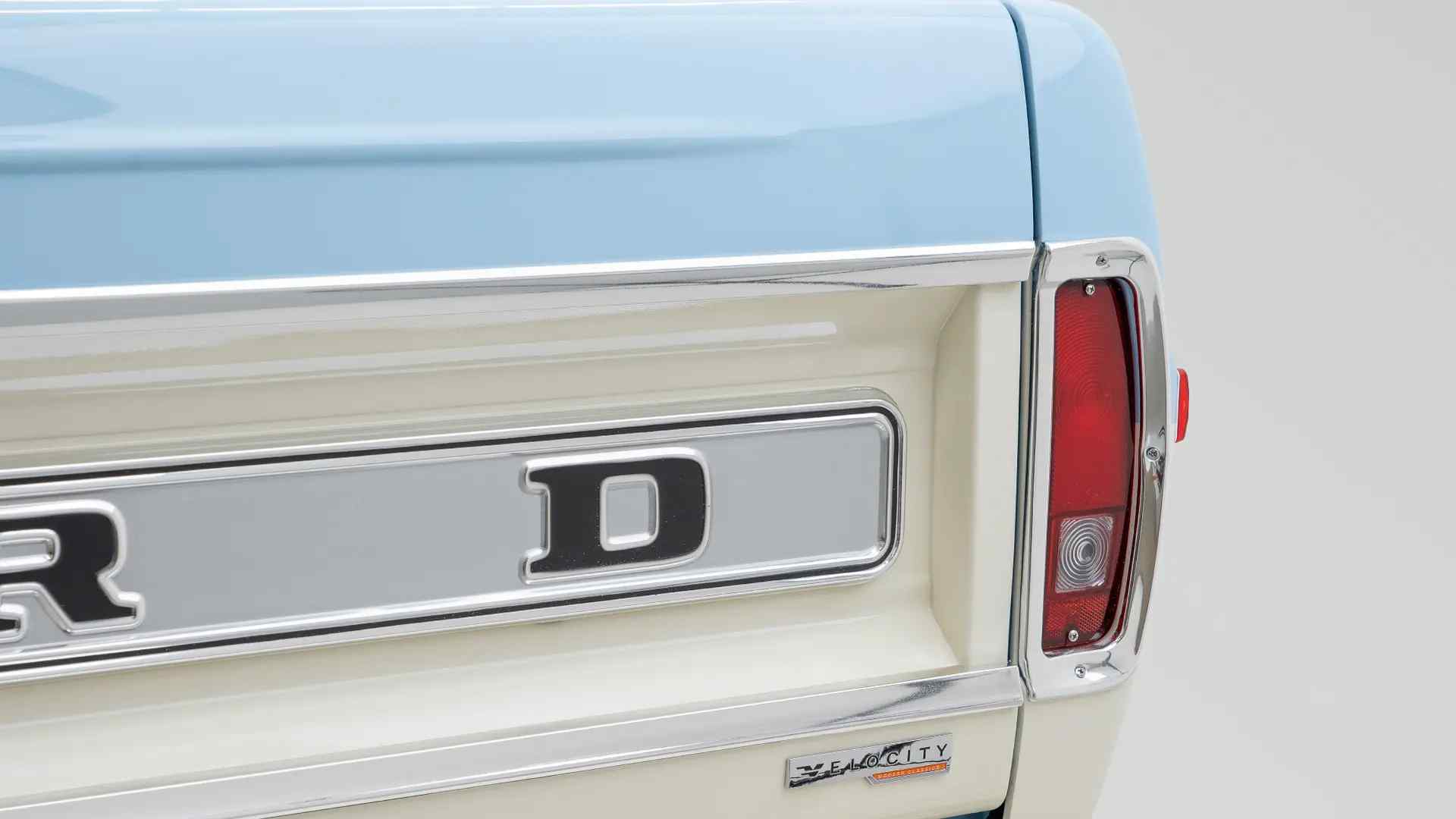 velocity-1968-wind-blue-ford-f250-for-sale-27