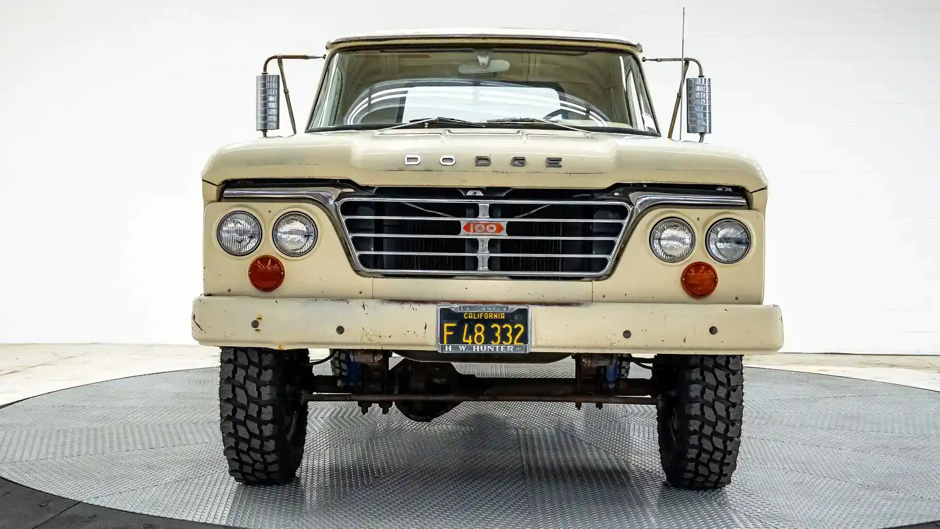 1963-dodge-power-wagon-for-sale-02