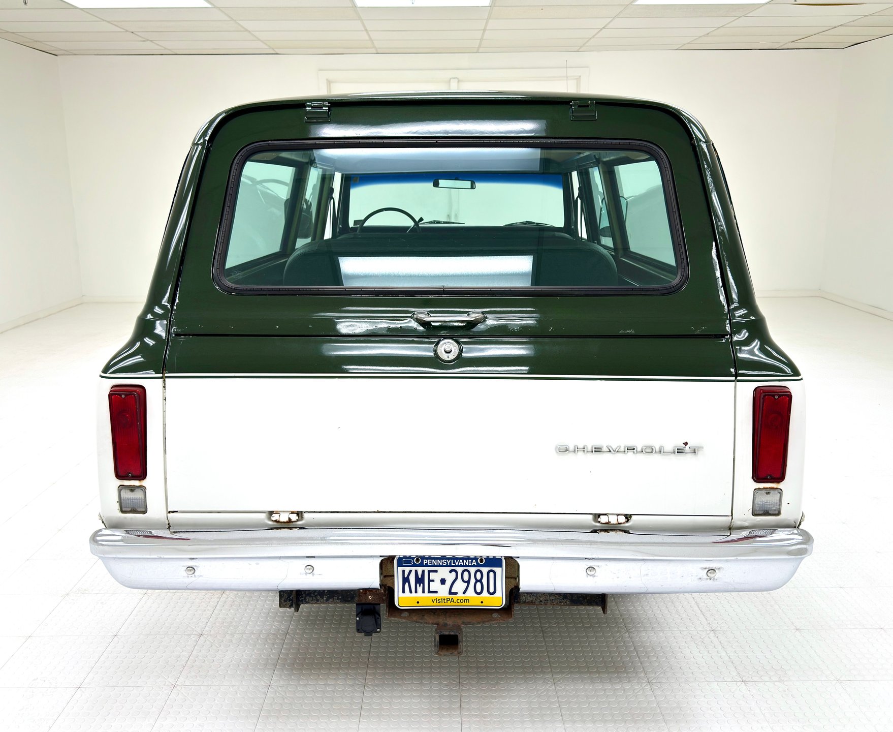 1972-chevrolet-suburban-for-sale-04