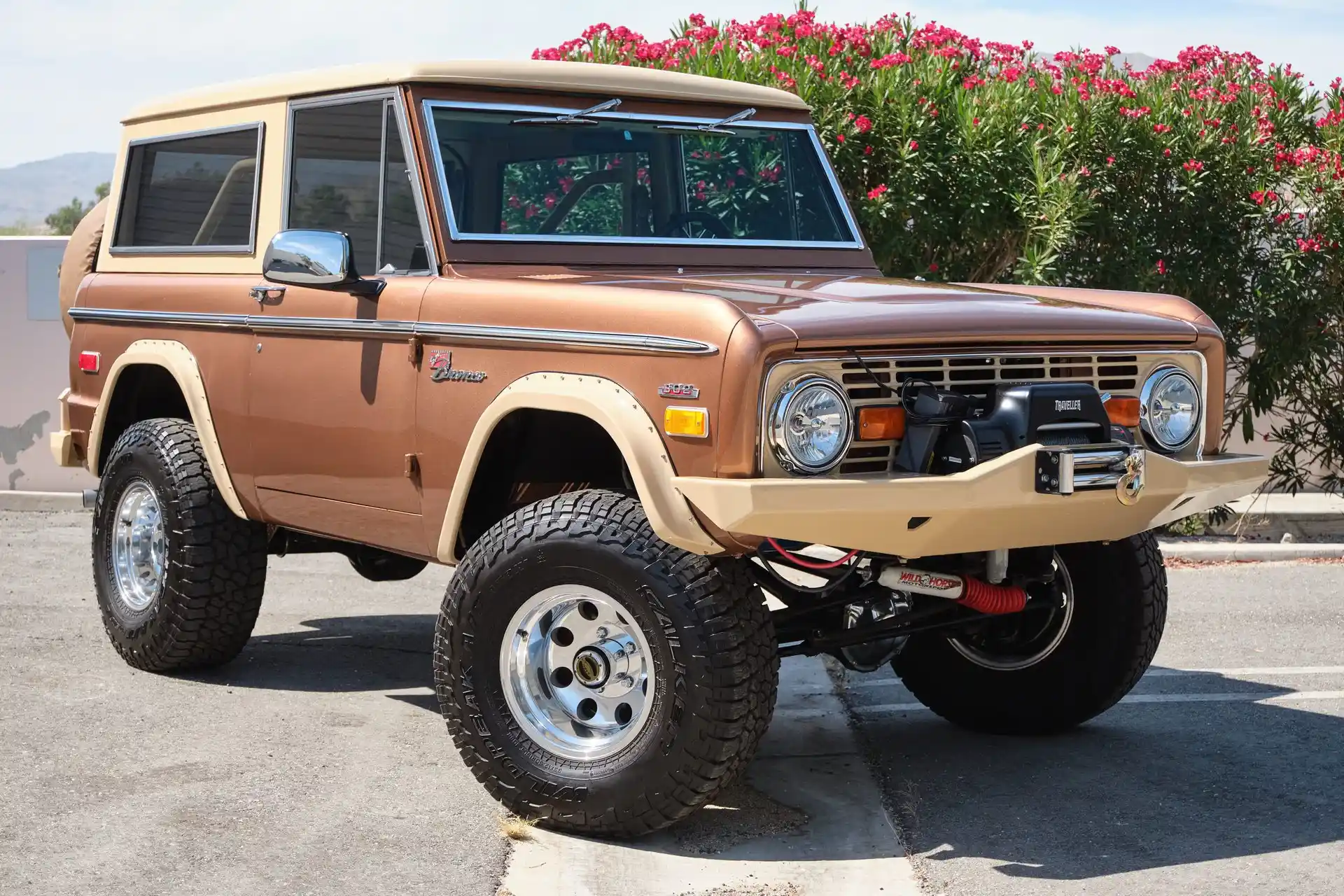 1973-ford-bronco-sport-for-sale-05