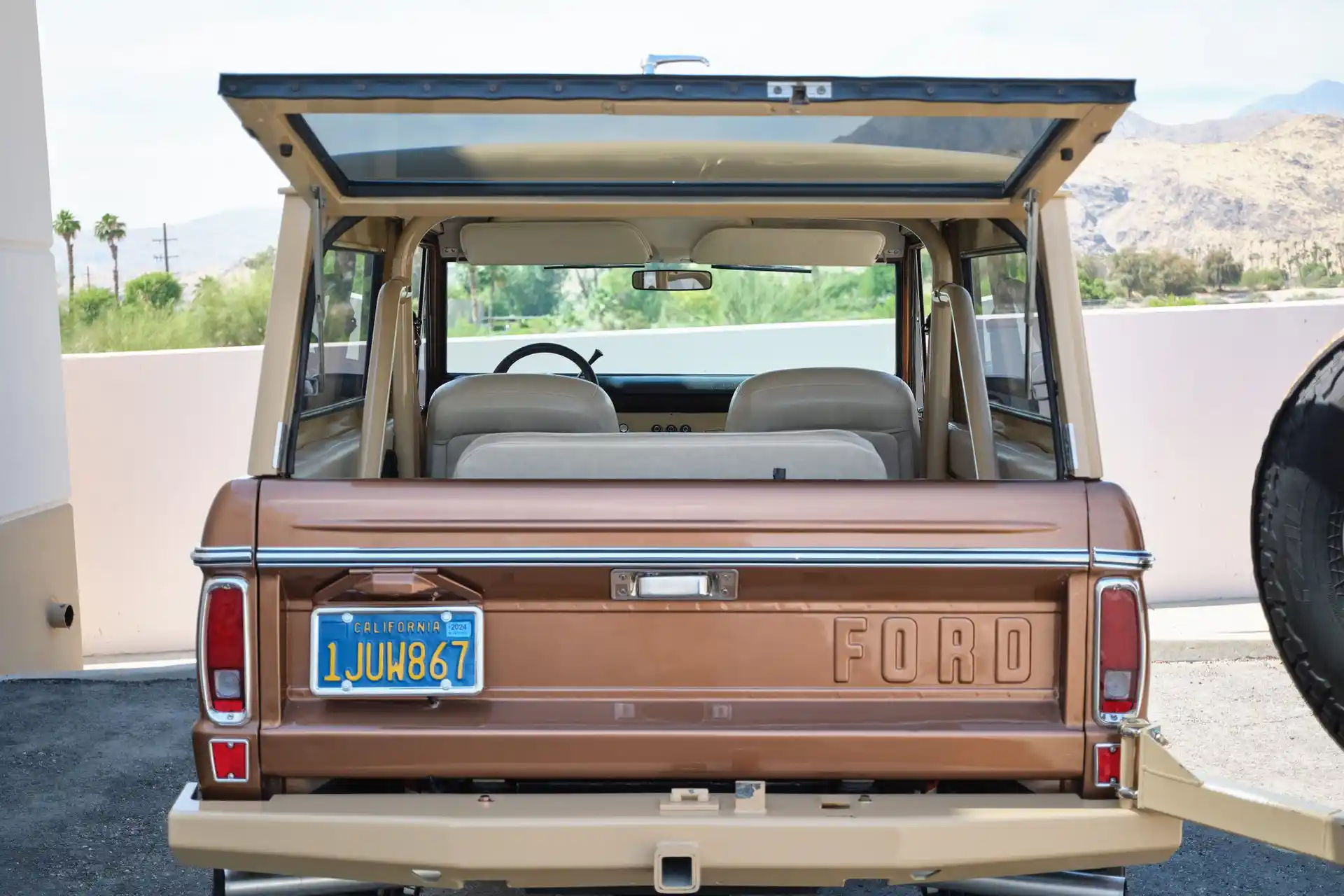 1973-ford-bronco-sport-for-sale-19