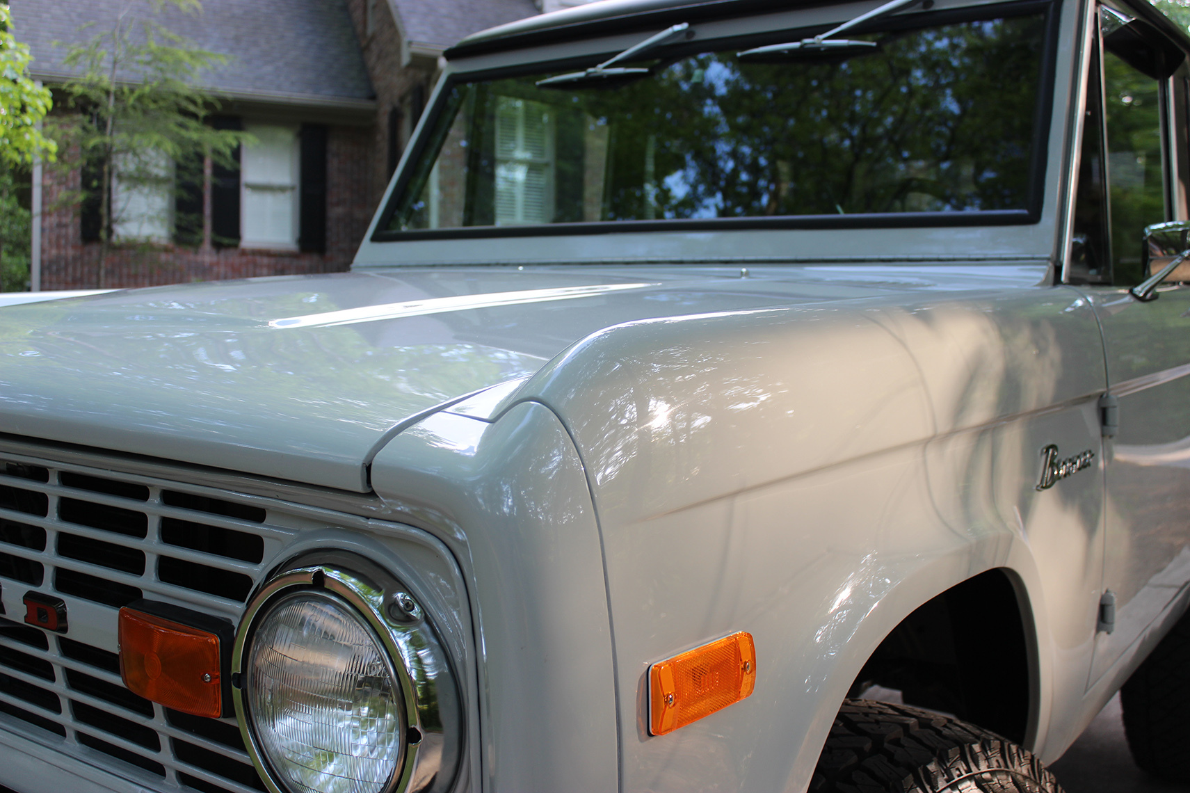 1977-ford-bronco-avalanche-gray-06