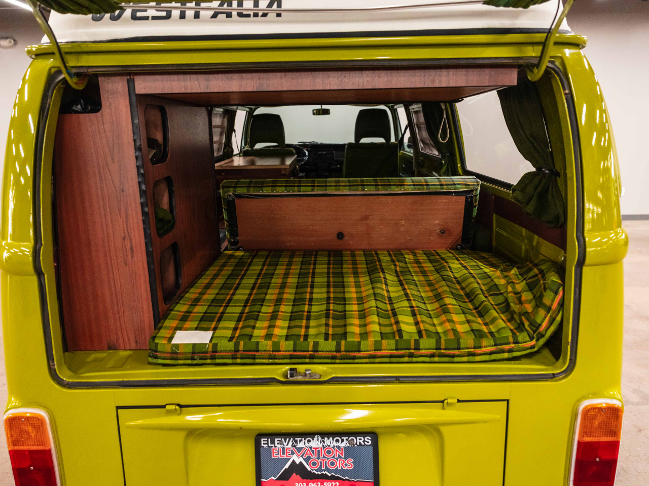 1977-volkswagen-westfalia-camper-type-2-for-sale-010