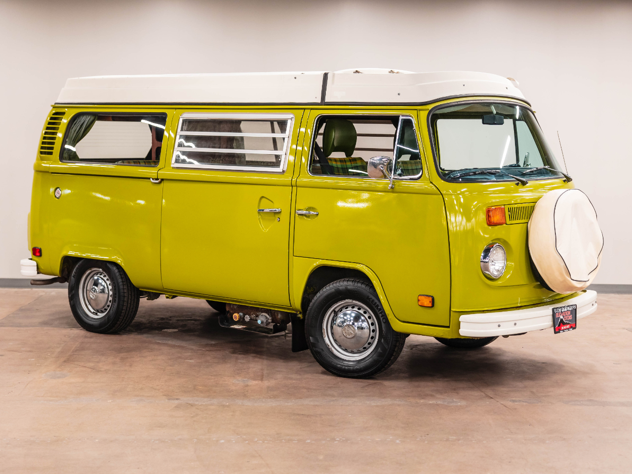 1977-volkswagen-westfalia-camper-type-2-for-sale-013