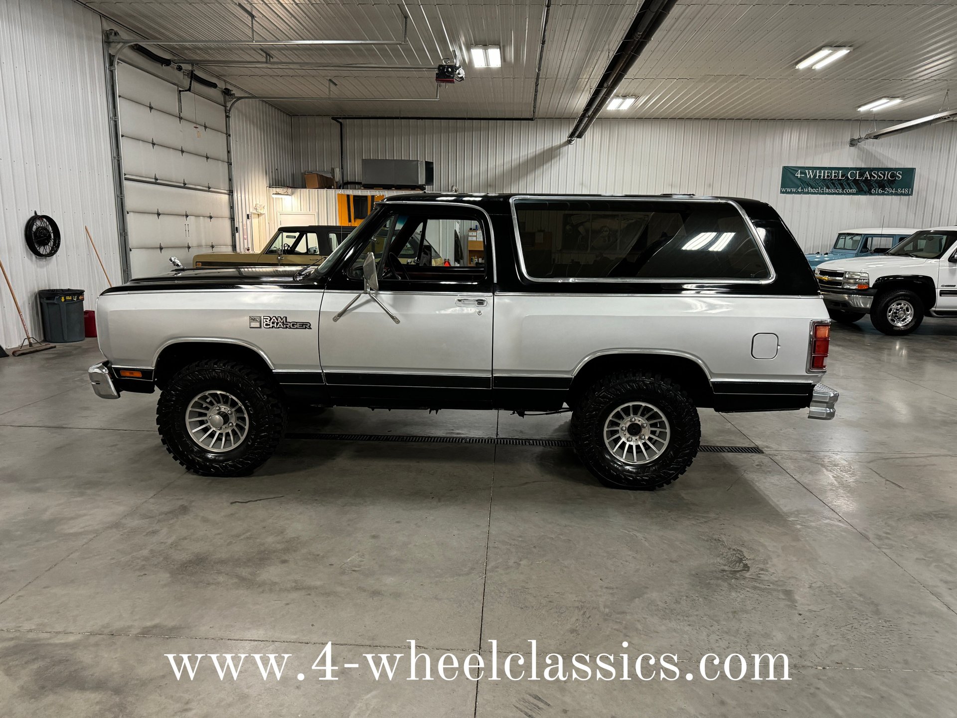 1987-dodge-ramcharger-for-sale-02