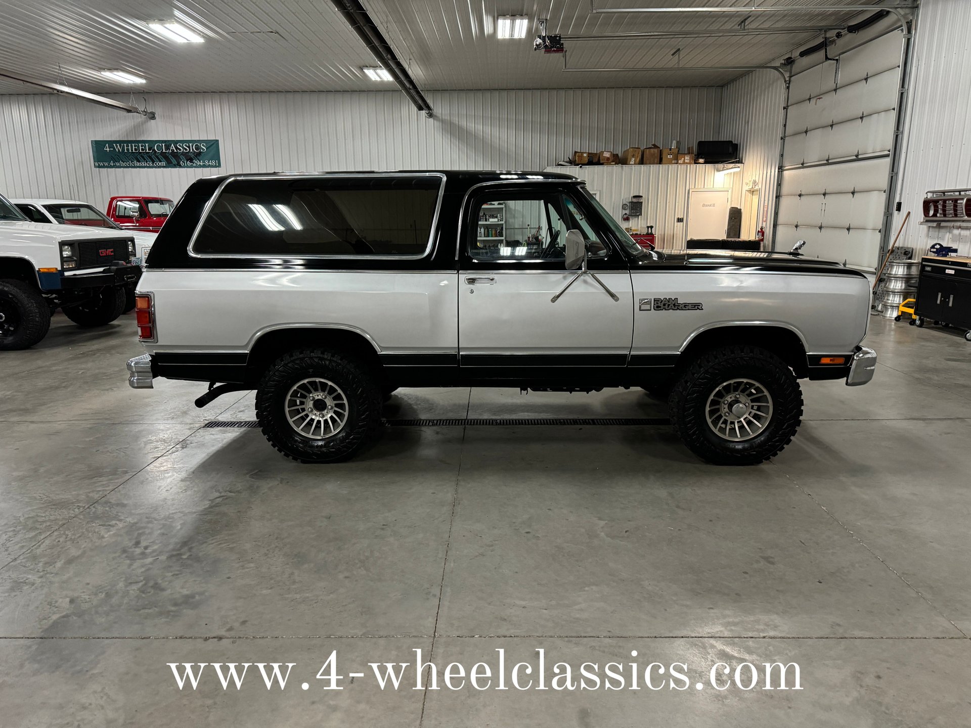 1987-dodge-ramcharger-for-sale-06