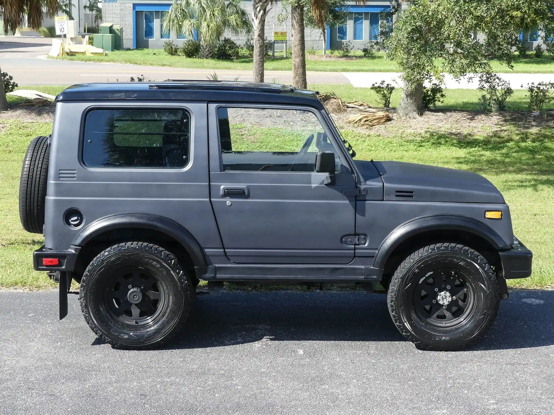 1987-suzuki-samurai-4x4-for-sale-06