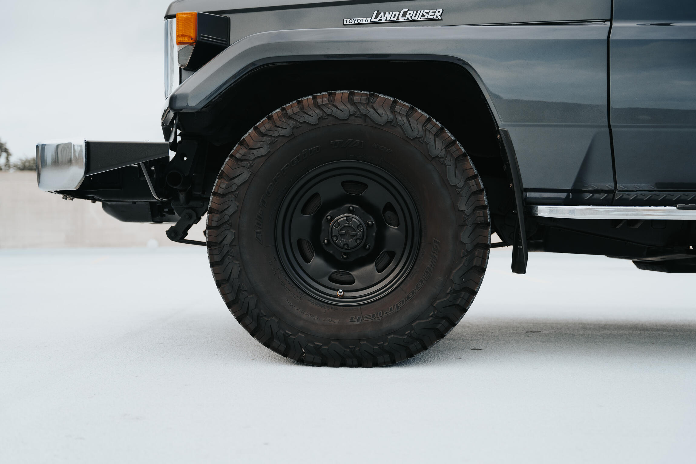 1987-toyota-land-cruiser-bj74-18