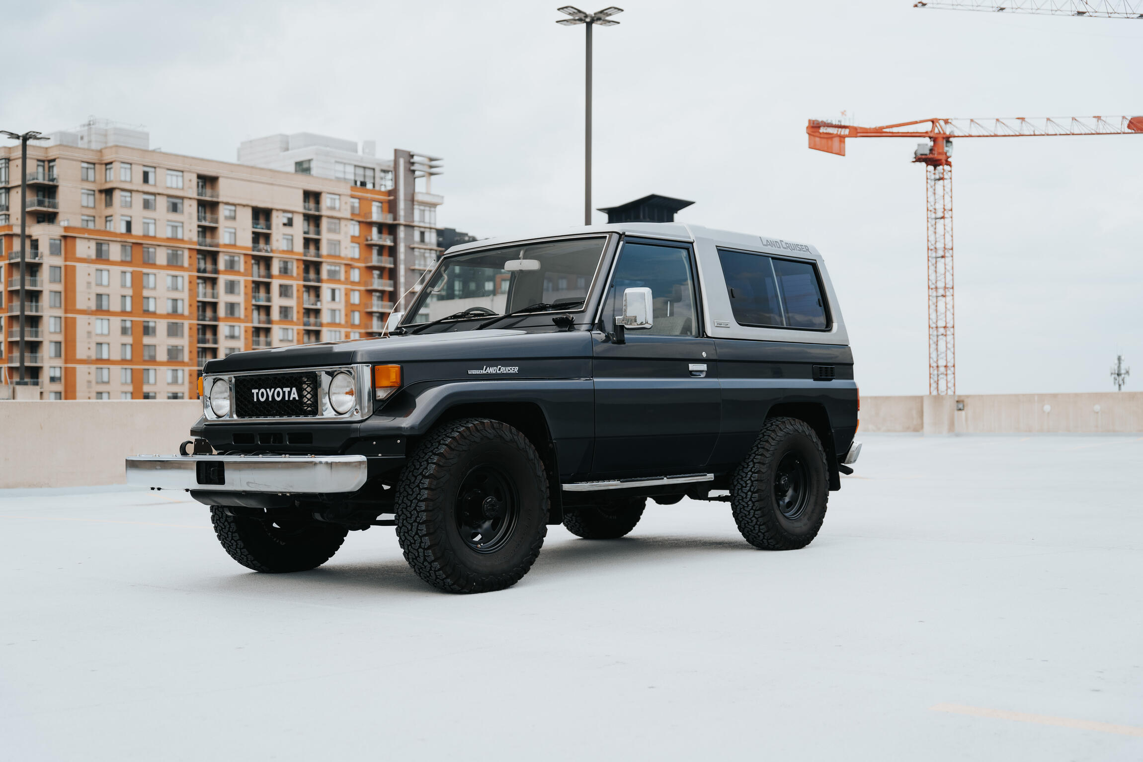 1987-toyota-land-cruiser-bj74-3