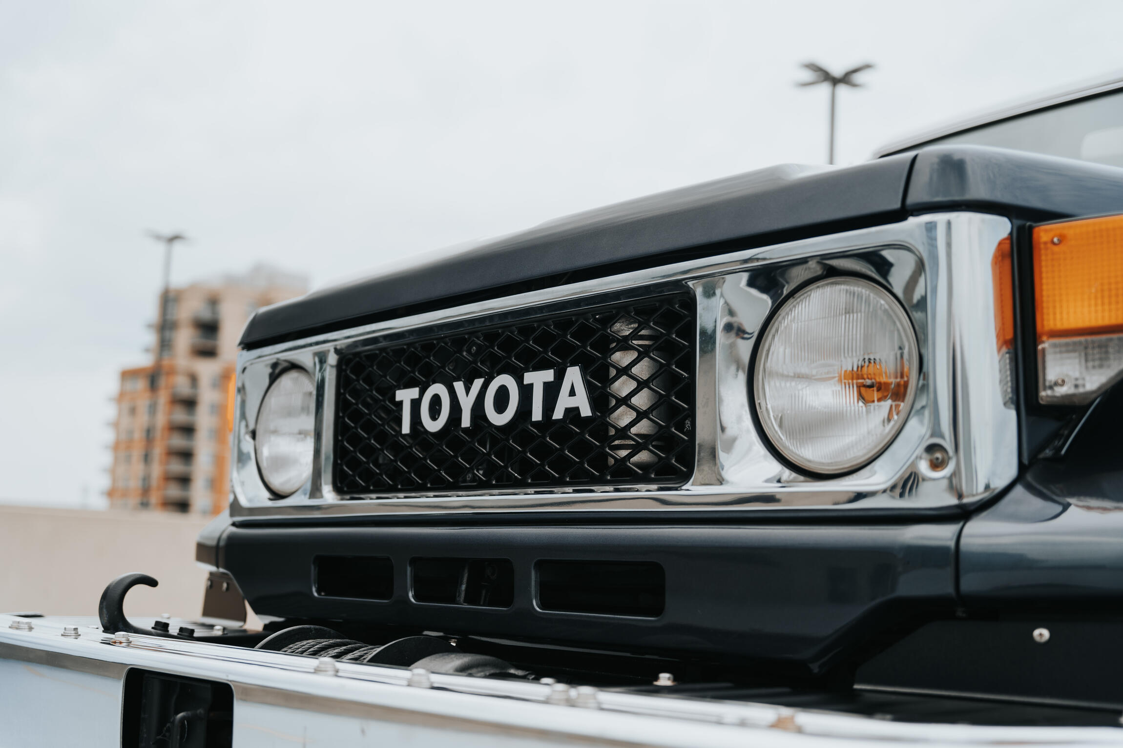 1987-toyota-land-cruiser-bj74-37