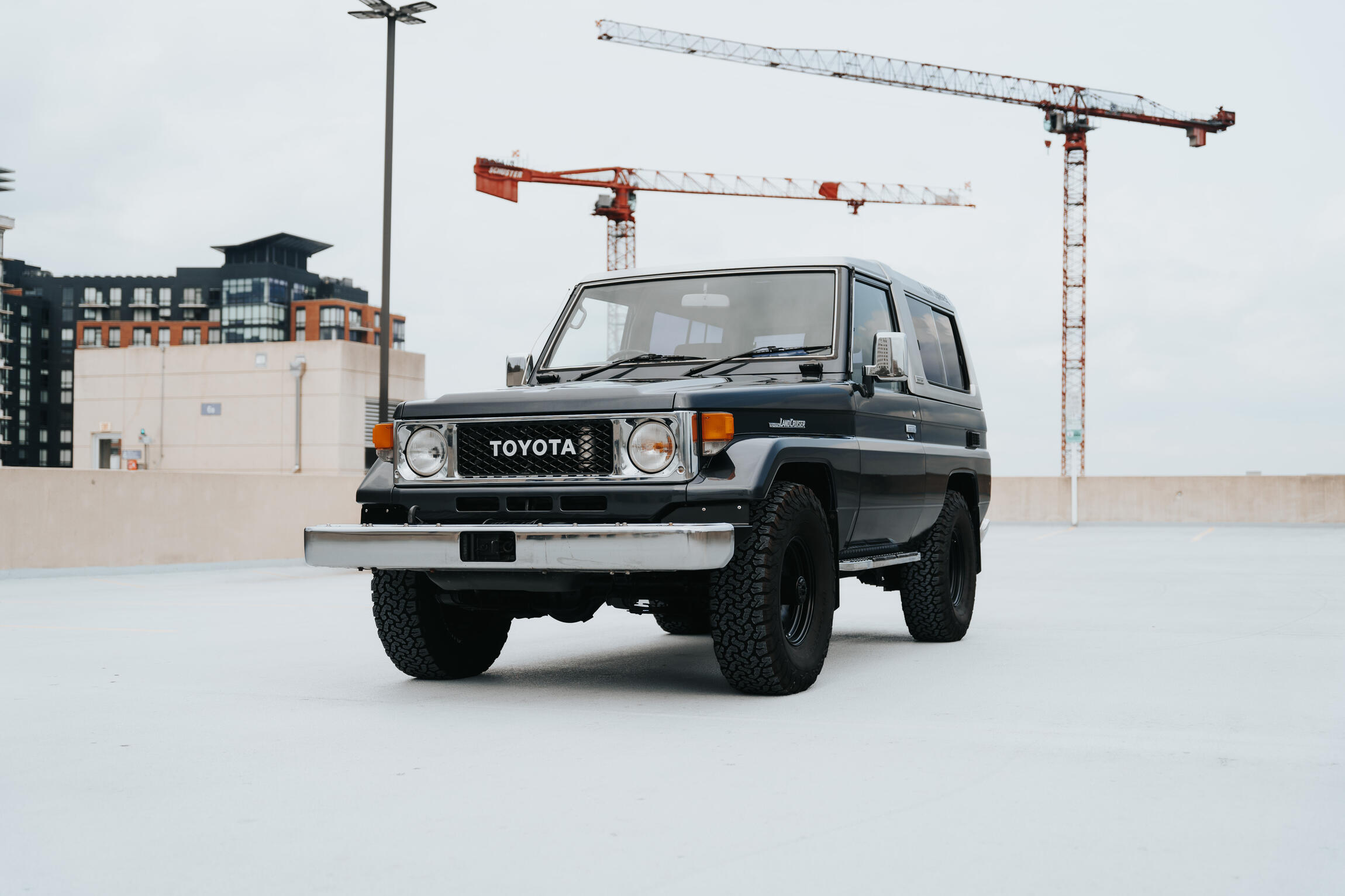 1987-toyota-land-cruiser-bj74-4