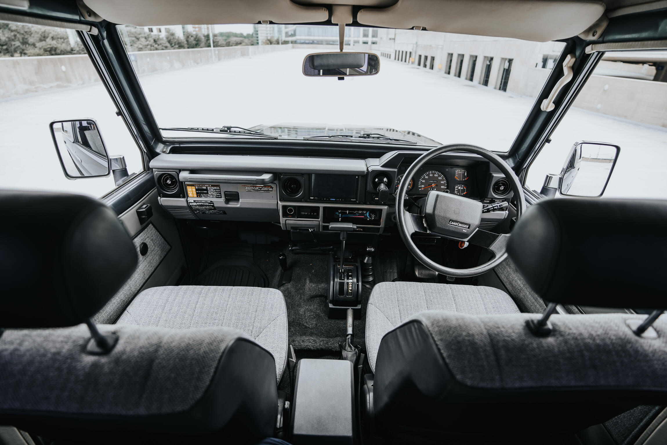 1987-toyota-land-cruiser-bj74-89