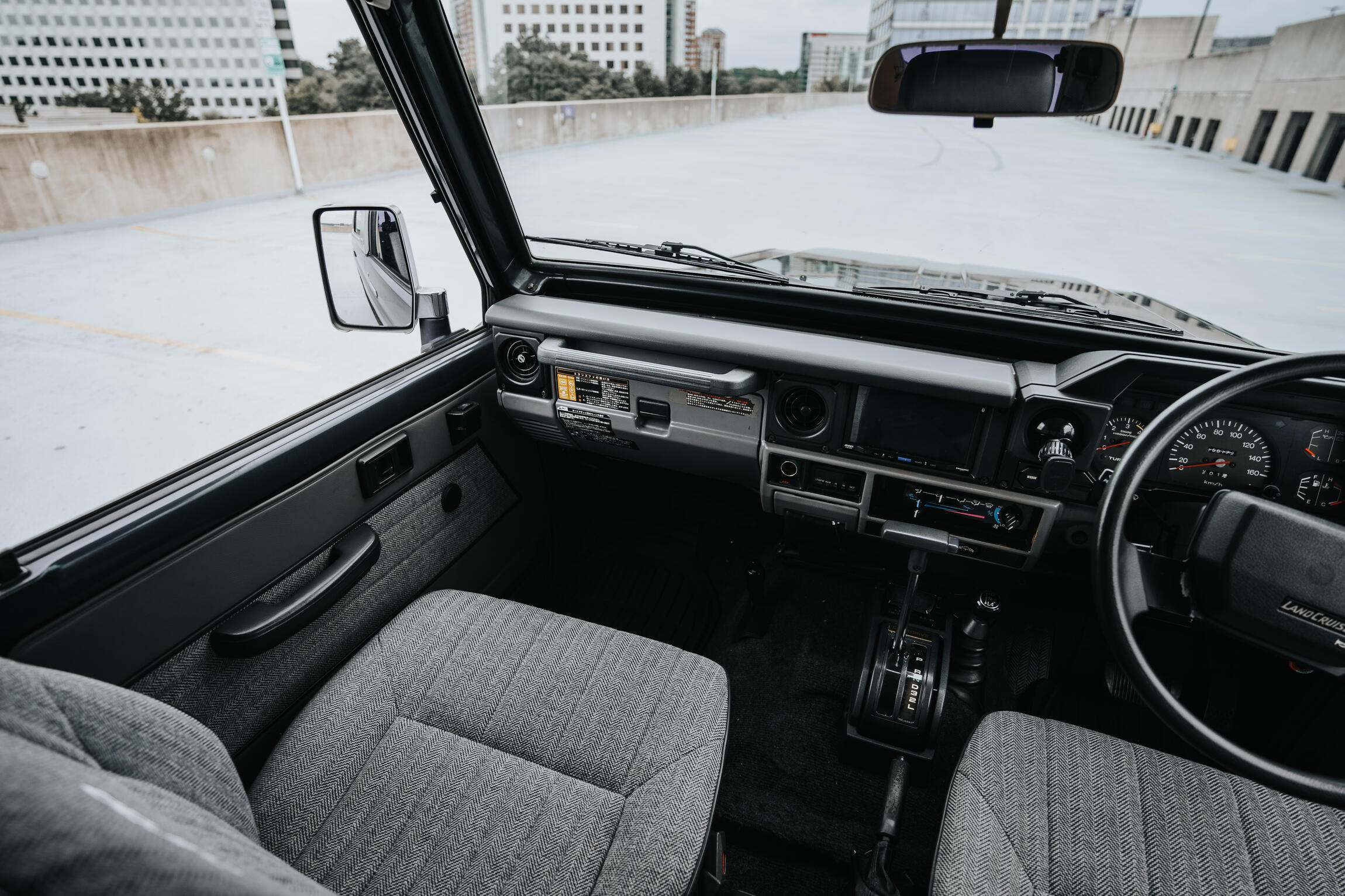 1987-toyota-land-cruiser-bj74-91