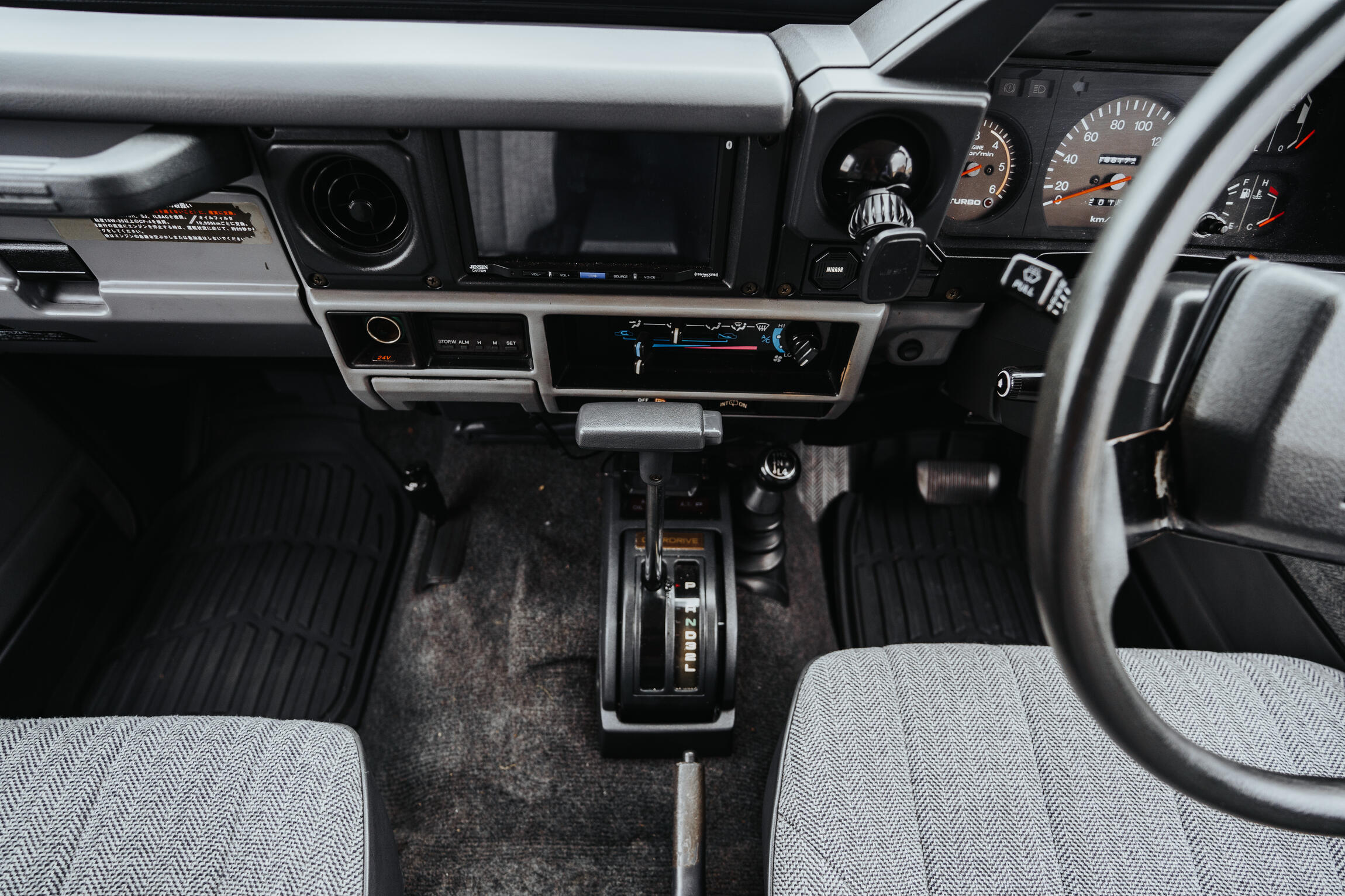 1987-toyota-land-cruiser-bj74-92