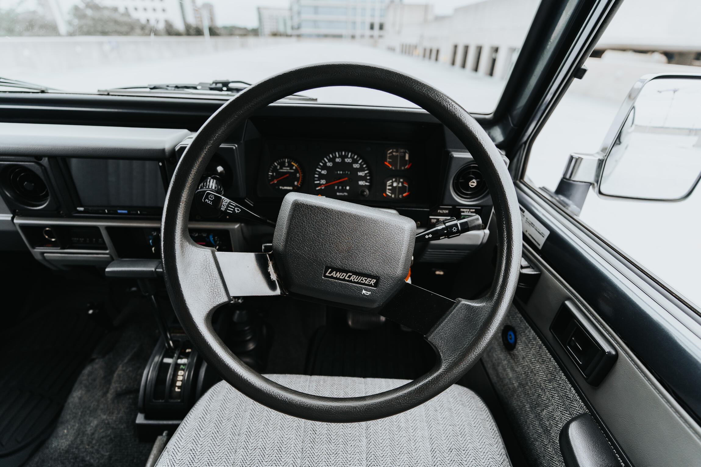 1987-toyota-land-cruiser-bj74-98