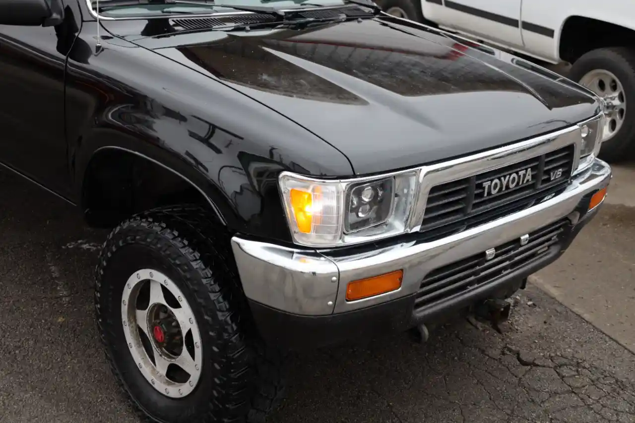 1990-toyota-pickup-for-sale-04