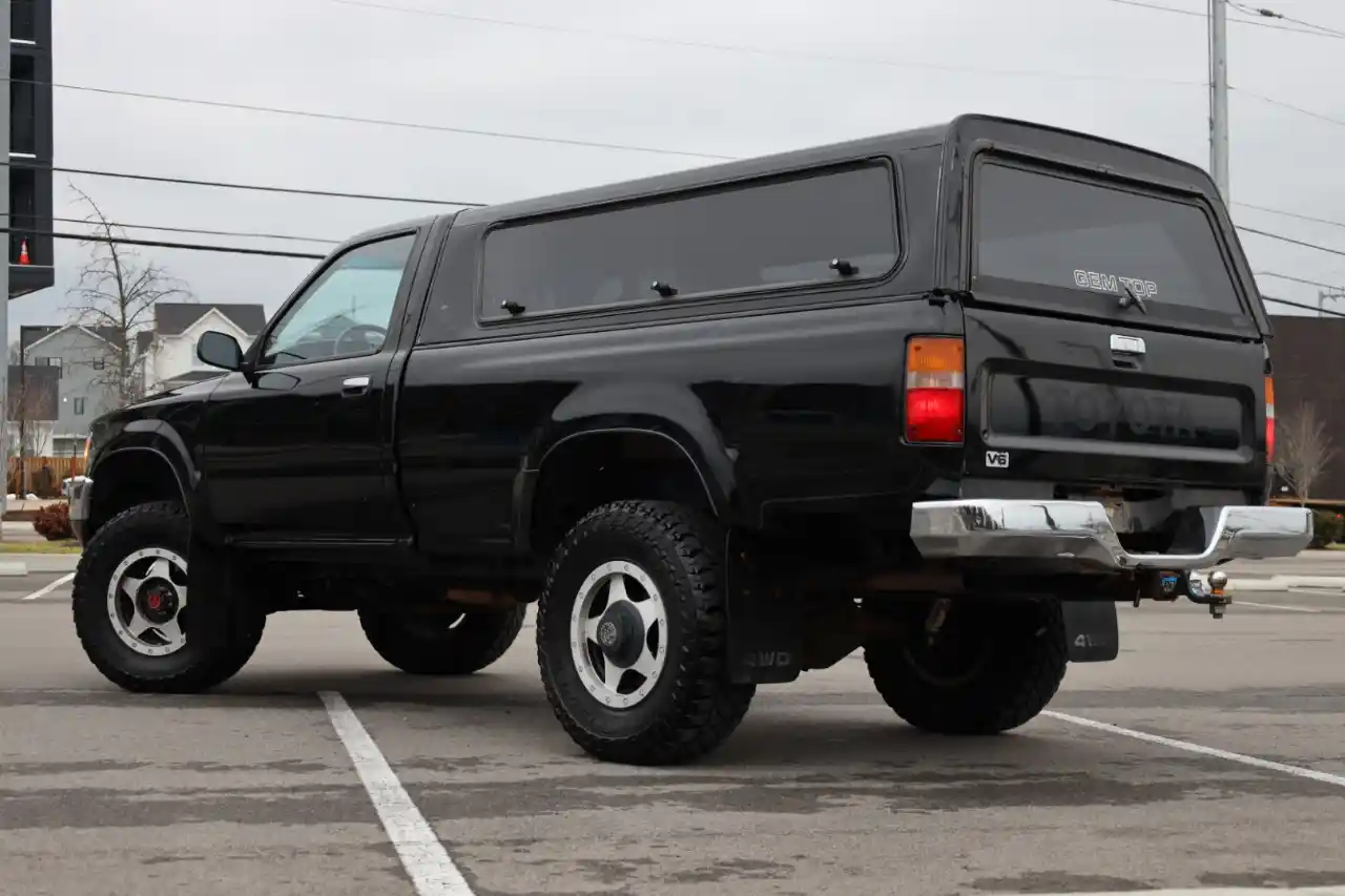 1990-toyota-pickup-for-sale-06