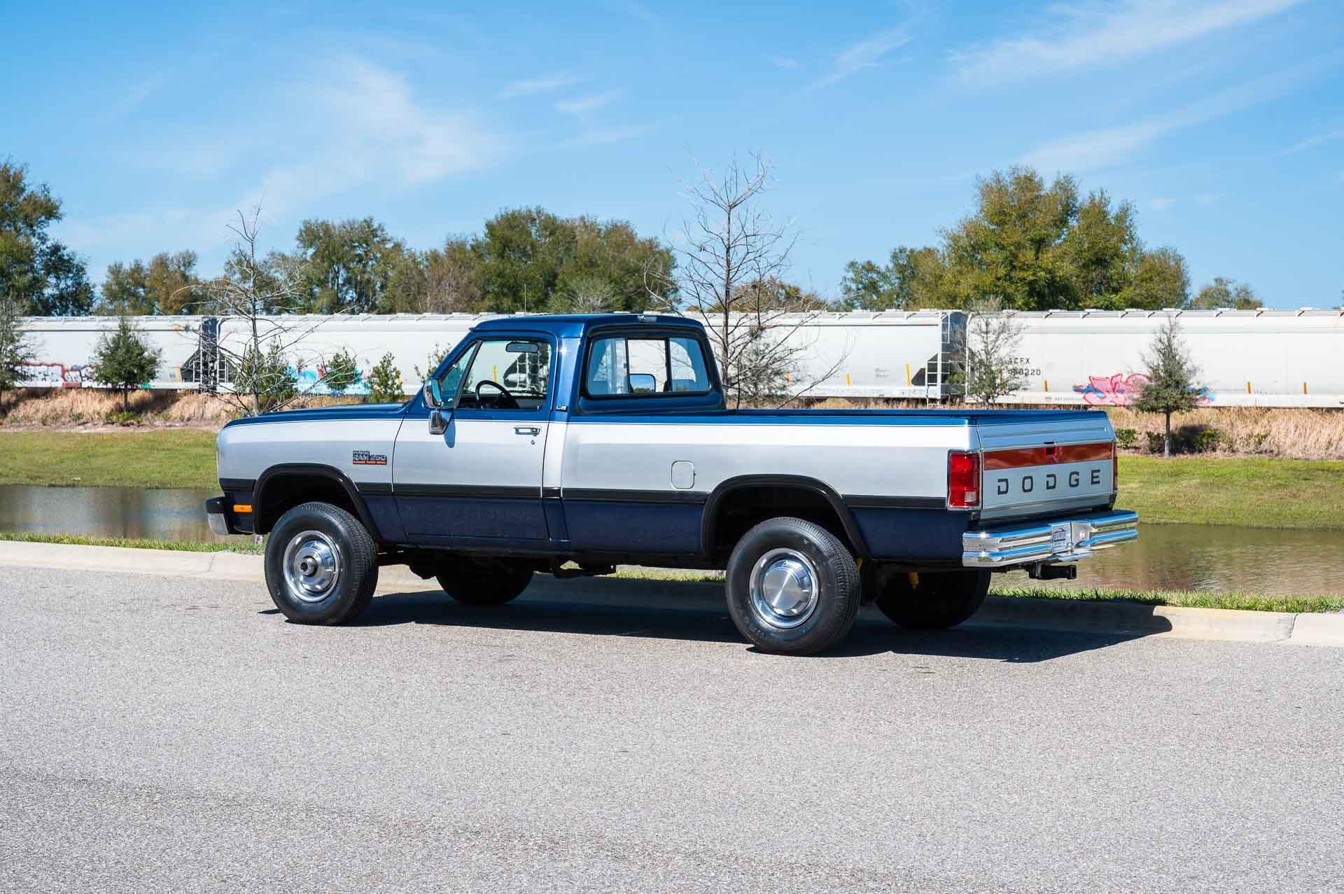 1991-dodge-power-ram-for-sale-03