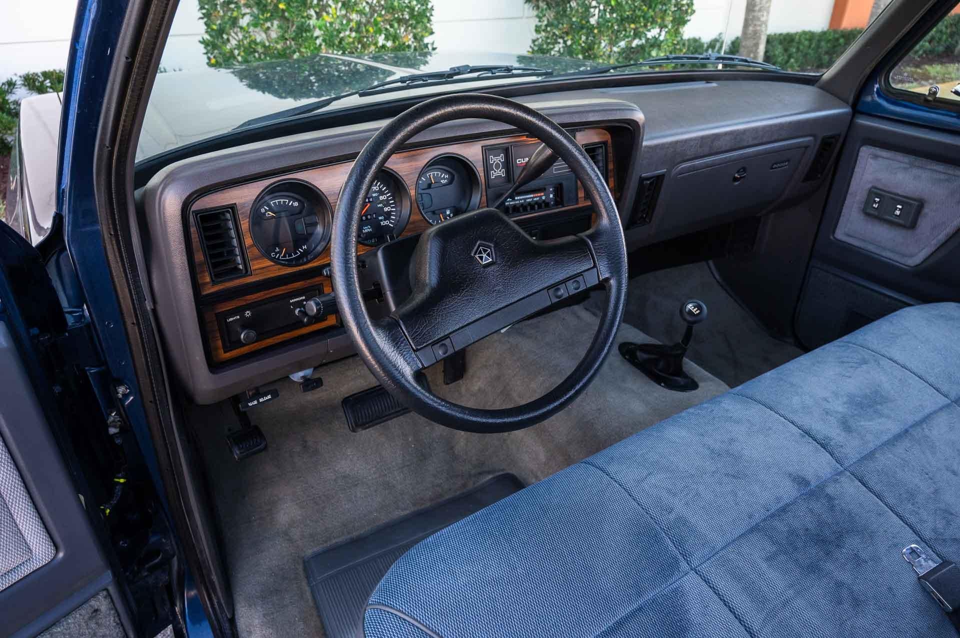 1991-dodge-power-ram-for-sale-10