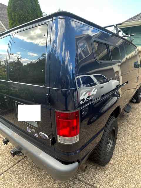 2003-ford-e350-super-duty-van-for-sale-01