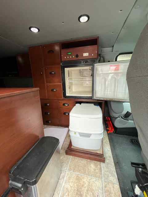 2003-ford-e350-super-duty-van-for-sale-11