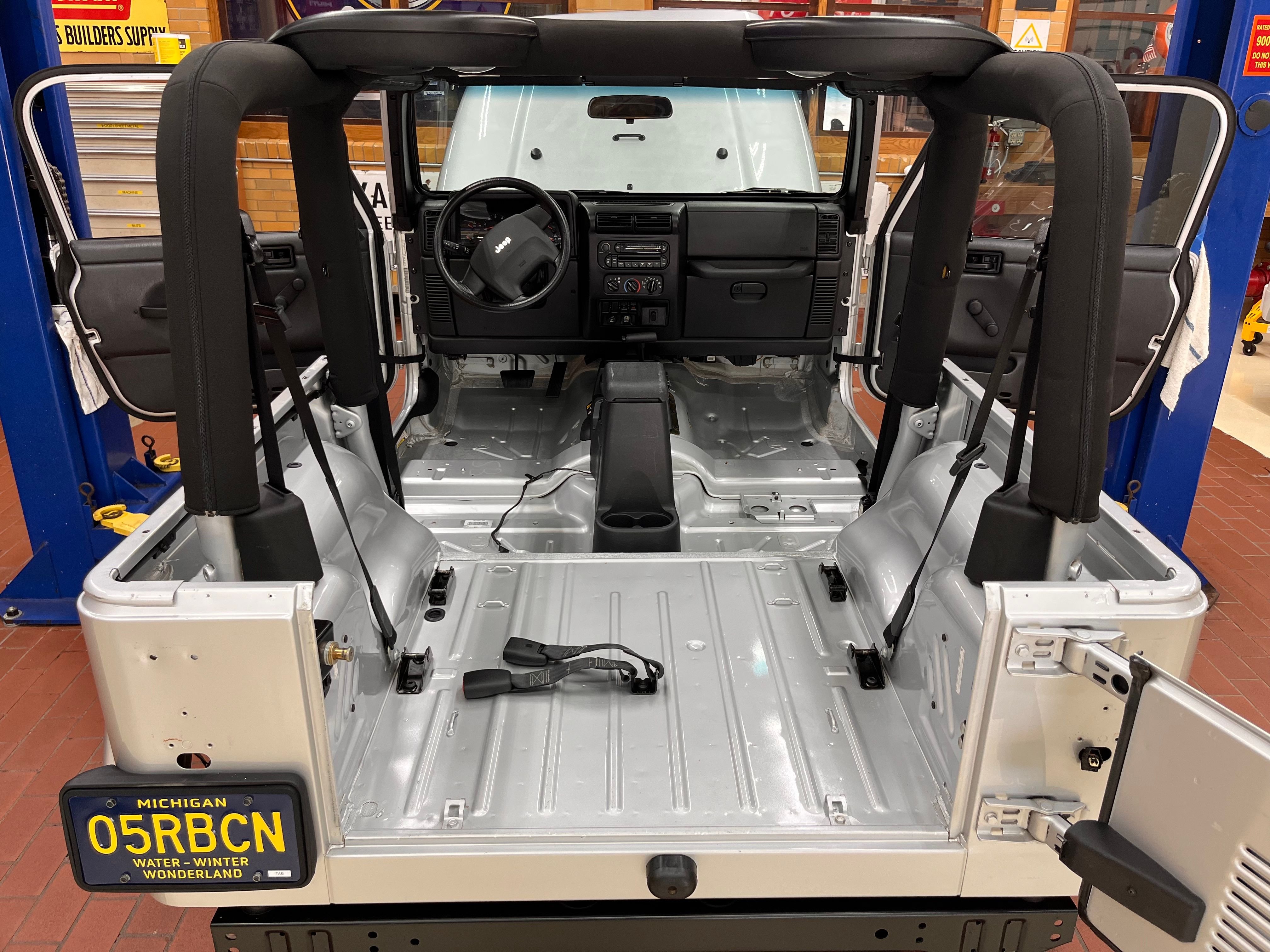 2005-jeep-wrangler-rubicon-for-sale-08