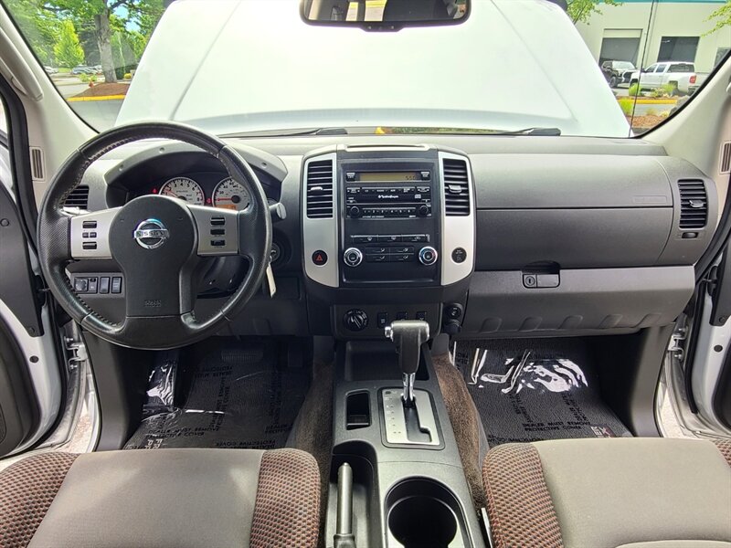 2011-nissan-frontier-pro-4x-08