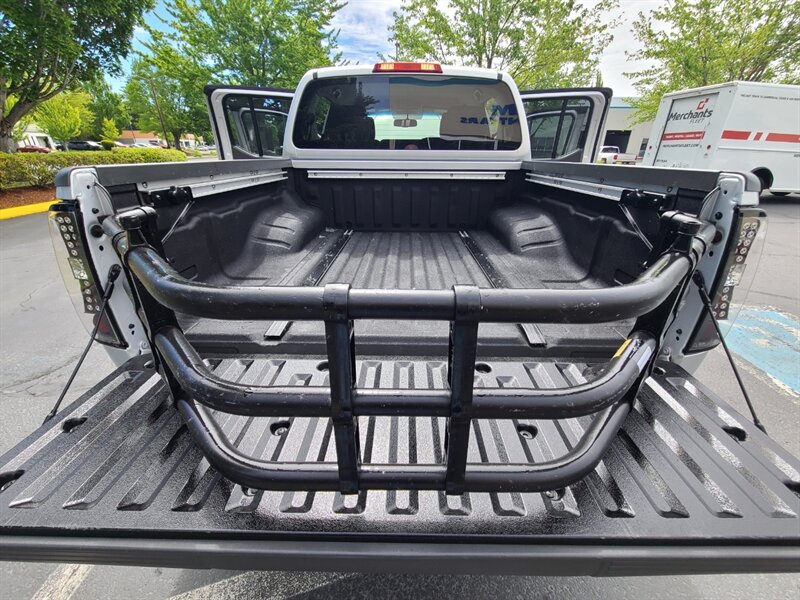 2011-nissan-frontier-pro-4x-10