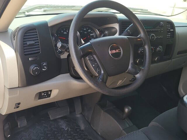 2013-gmc-sierra-2500hd-4wd-ext-cab-144-2-work-truck (7)