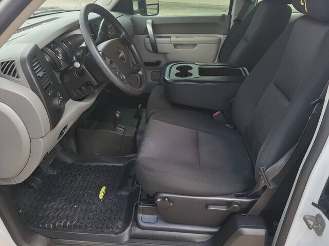 2013-gmc-sierra-2500hd-4wd-ext-cab-144-2-work-truck (8)