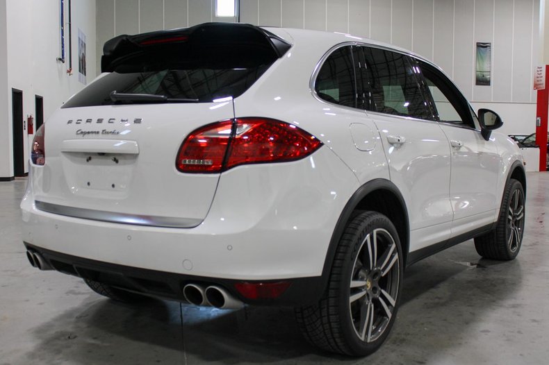 2013-porsche-cayenne-turbo-for-sale-17