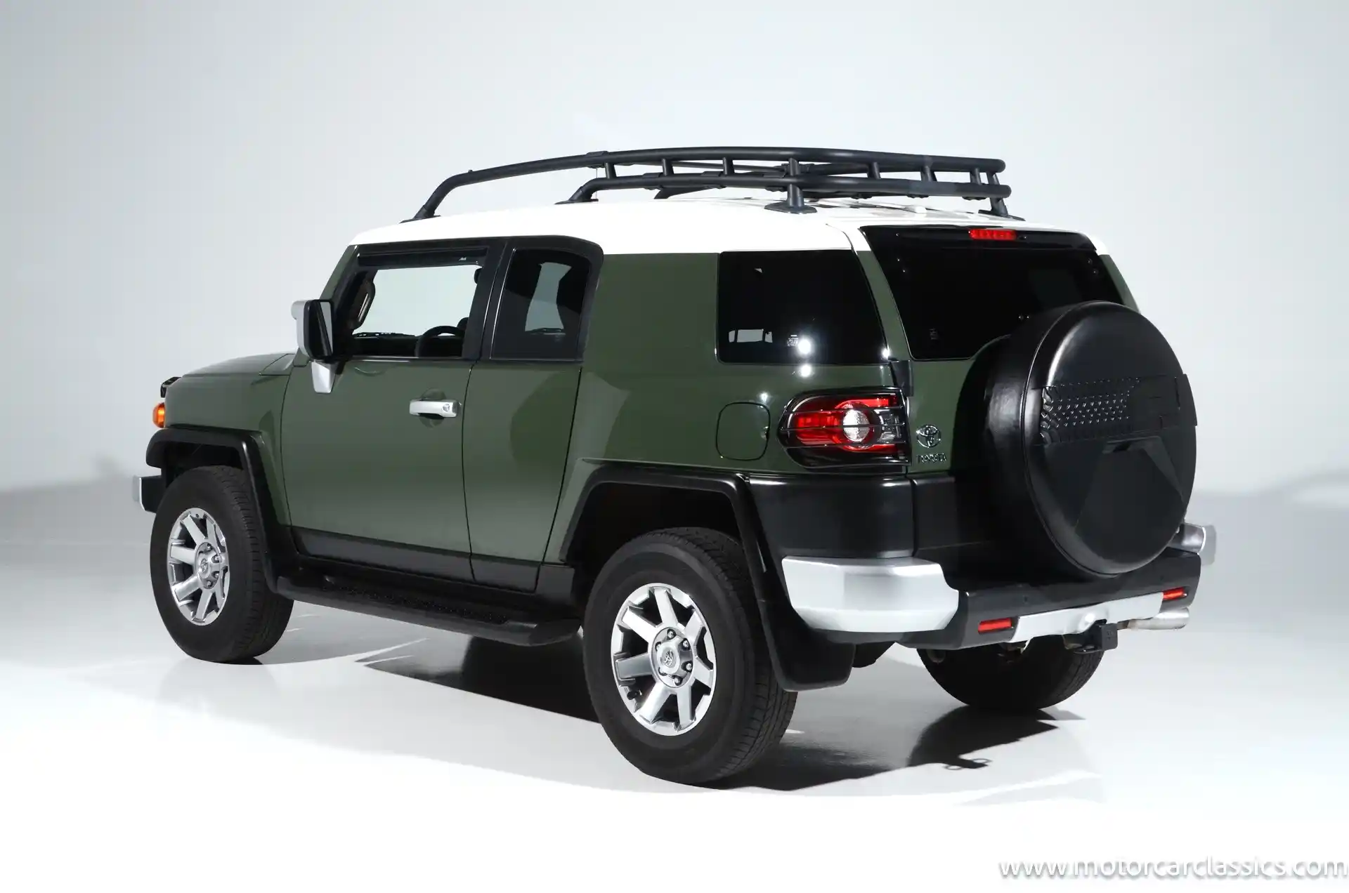 2014-toyota-fj-cruiser-for-sale-03