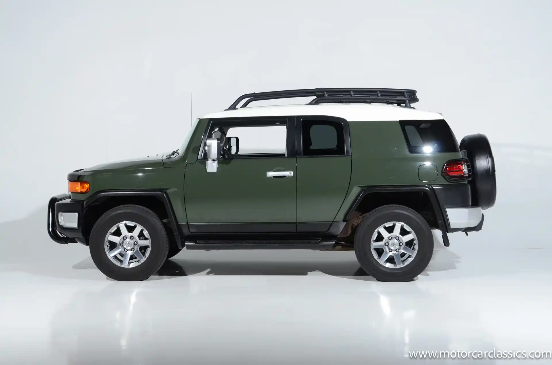 2014-toyota-fj-cruiser-for-sale-08