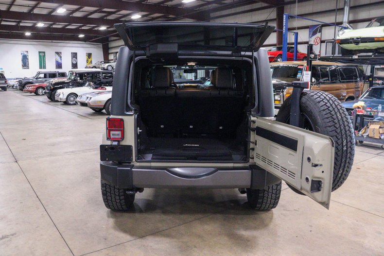 2017-jeep-wrangler-unlimited-freedom-edition (6)