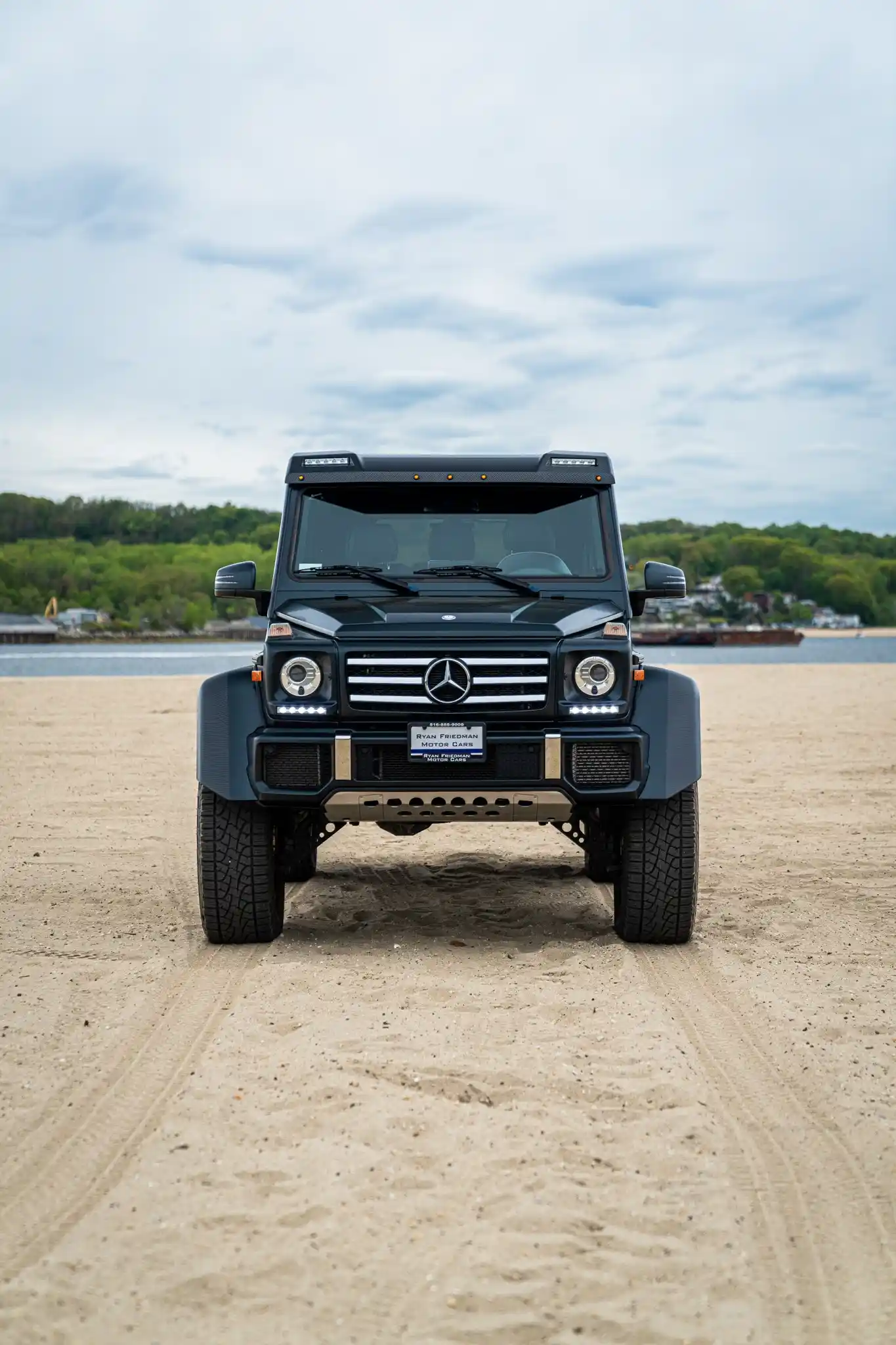 2017-mercedes-benz-g-550-squared-for-sale-01