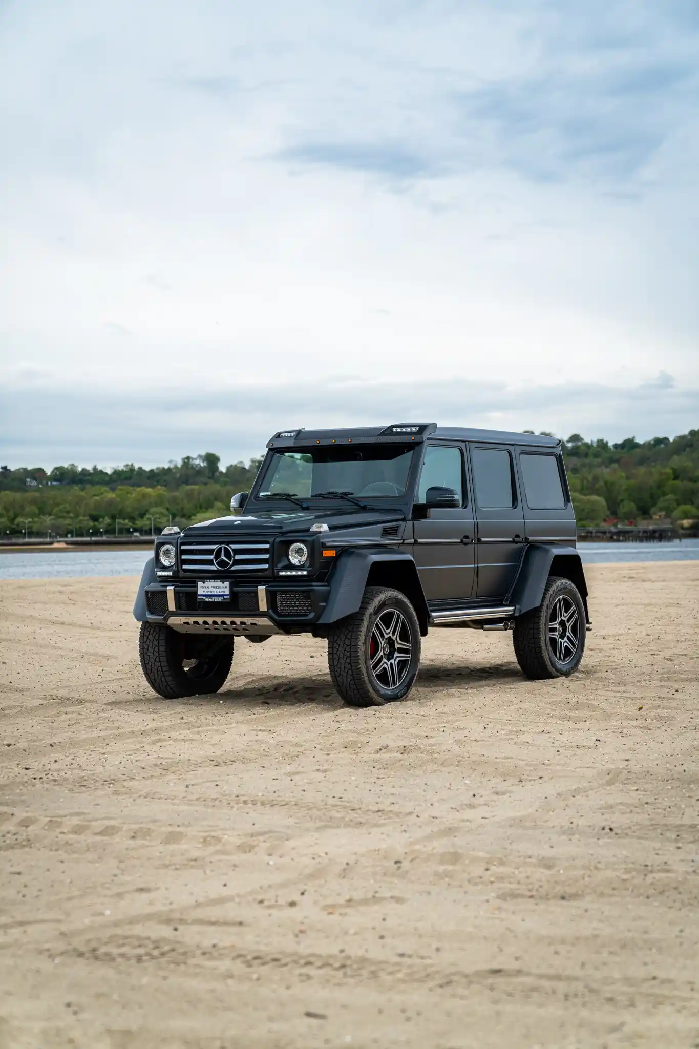 2017-mercedes-benz-g-550-squared-for-sale-02