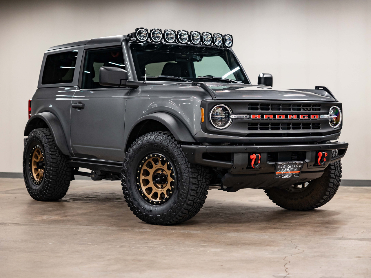 2021-ford-bronco-black-diamond-10