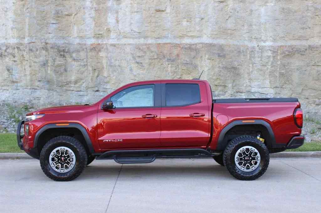 2023-gmc-canyon-for-sale-04