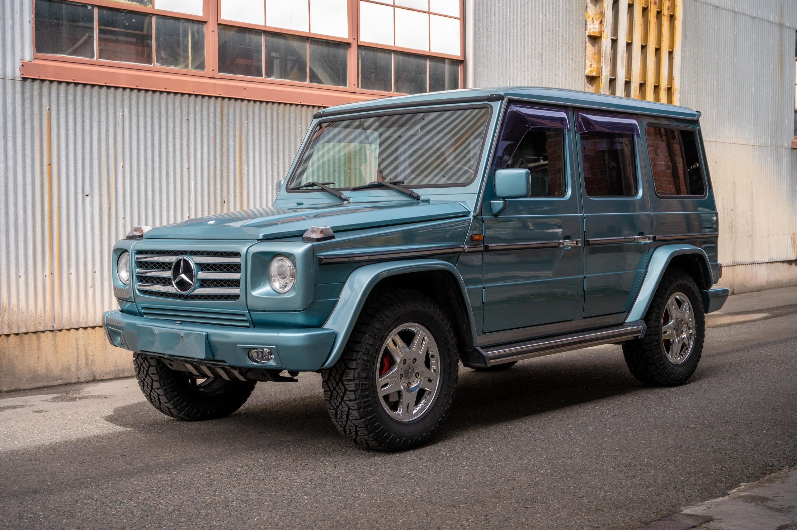 classic-mercedes-g320-for-sale-02