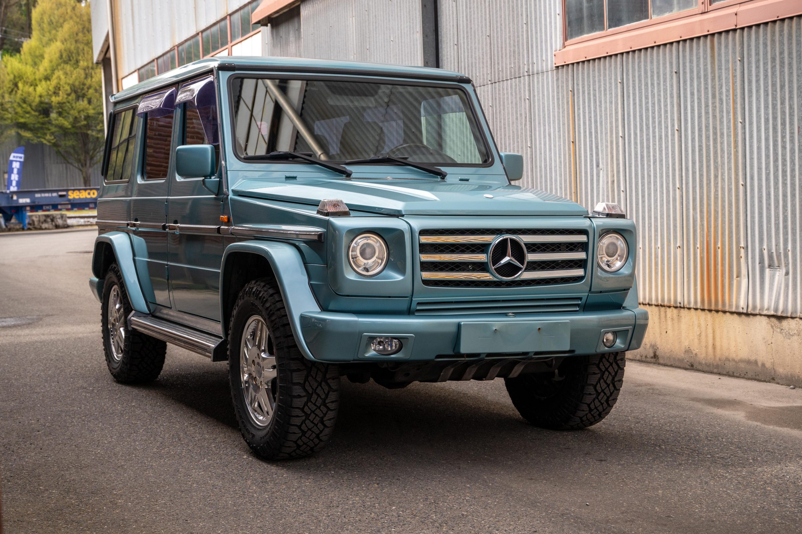 classic-mercedes-g320-for-sale-05