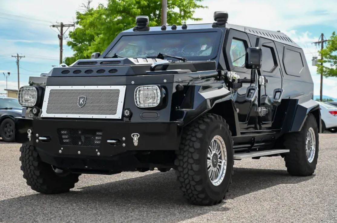 ford-f550-armored-truck-01