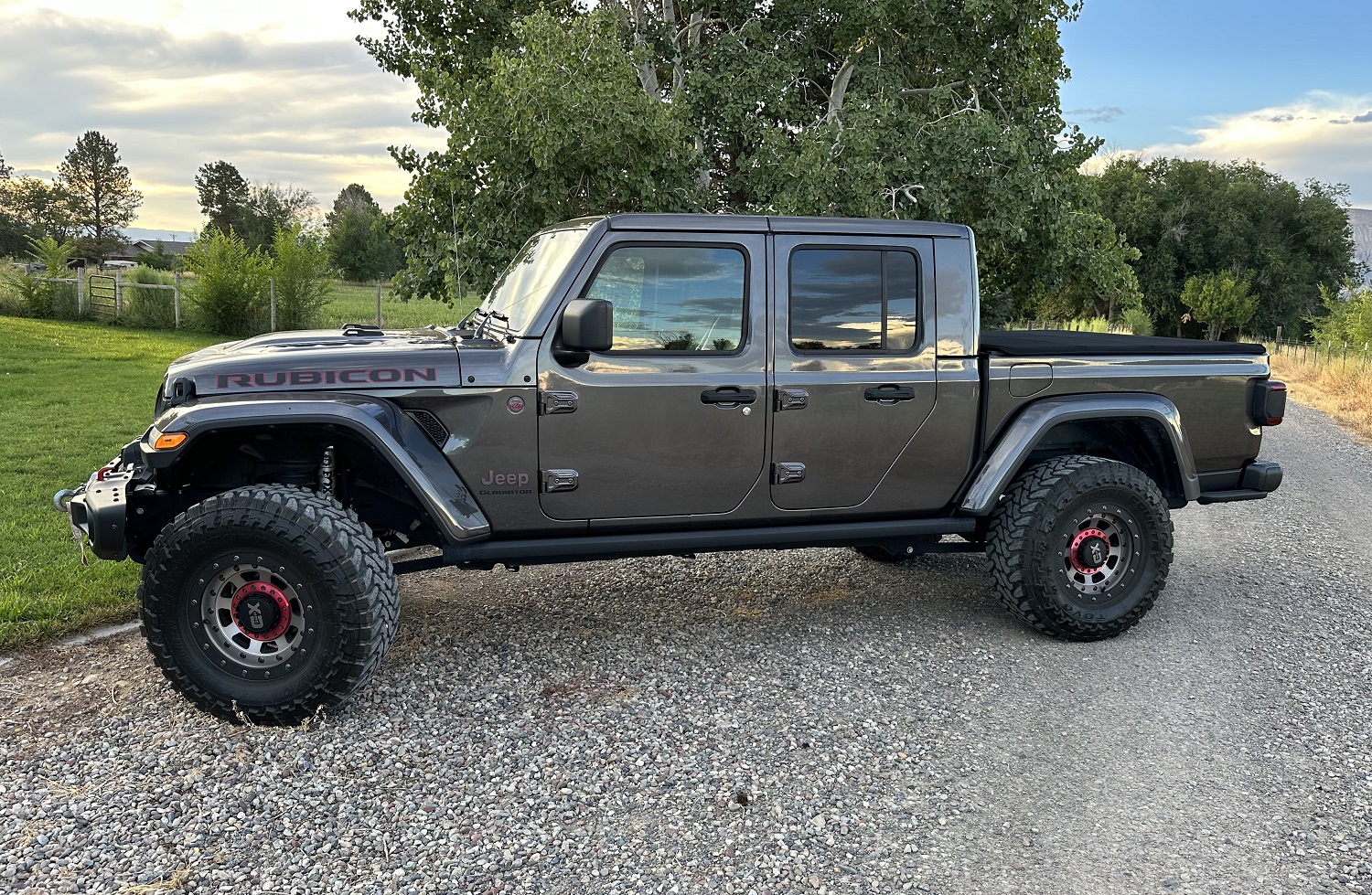 jeep-gladiator-launch-edition-for-sale-08